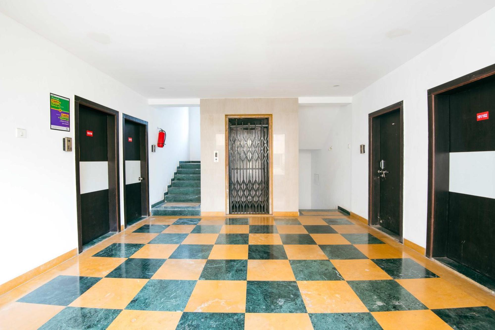 Treebo Empire Executive Premium, Hinjewadi Hotell Hinjawadi Exteriör bild