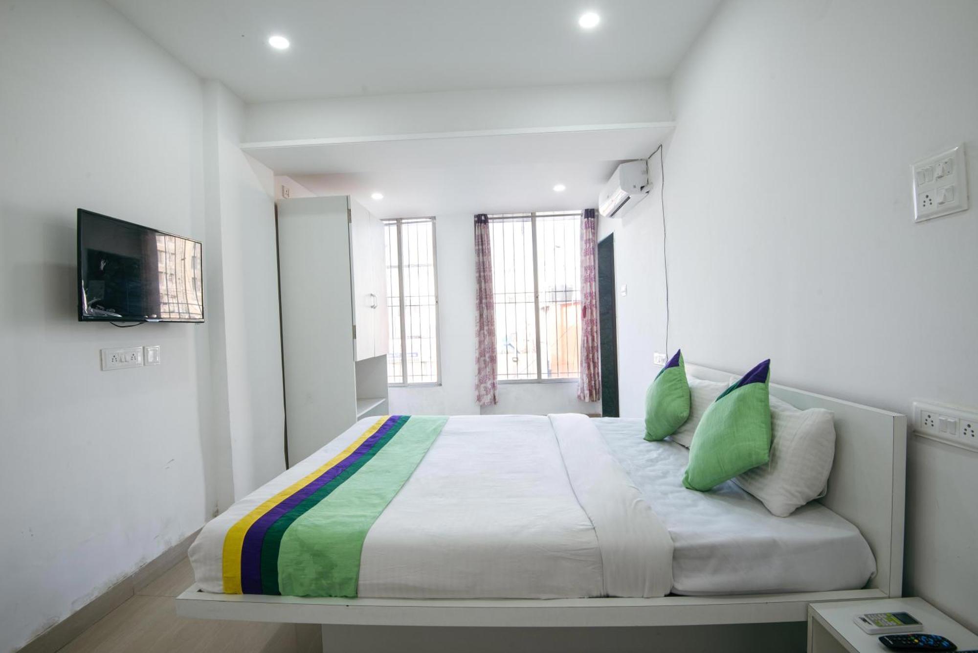 Treebo Empire Executive Premium, Hinjewadi Hotell Hinjawadi Exteriör bild