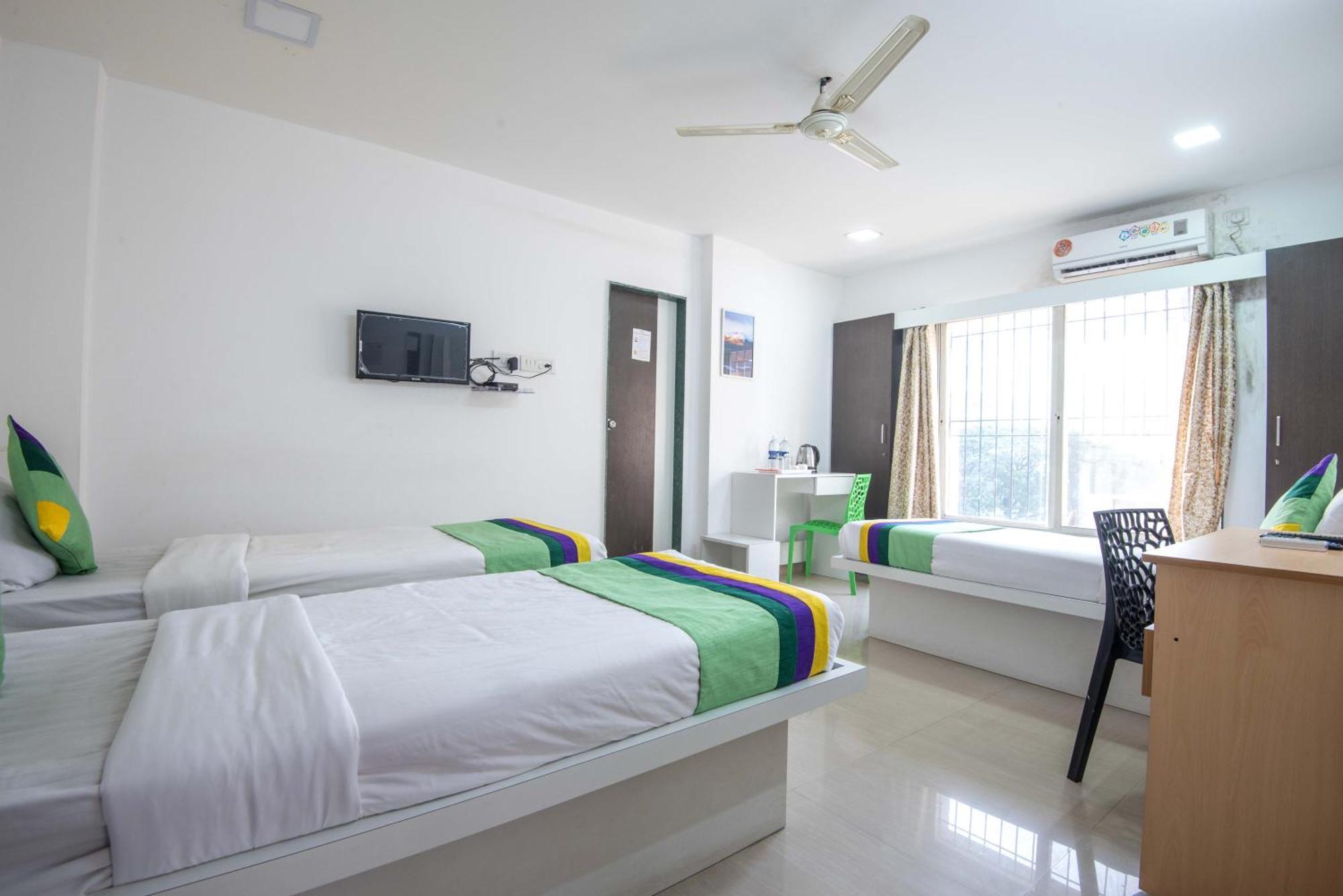 Treebo Empire Executive Premium, Hinjewadi Hotell Hinjawadi Exteriör bild